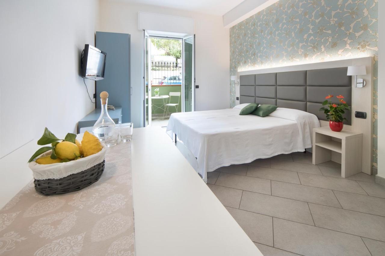 Hotel Residence Laigueglia Free Parking Εξωτερικό φωτογραφία